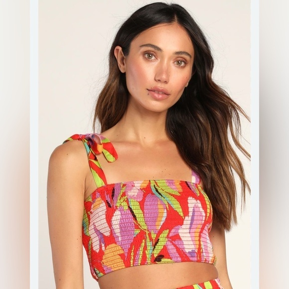 Lulus Tops - Lulus Red, Tropical-Multi Print Smocked Tie-Strap Top - 
Size: XL